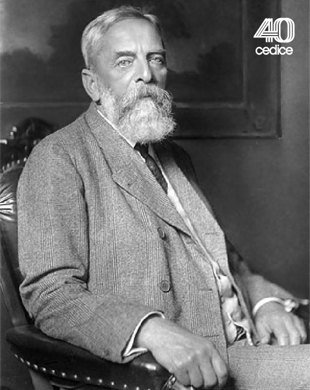 CEDICE's tweet photo. El economista y miembro de la Escuela Austriaca Friedrich von Wieser dejó un legado importante en la historia del pensamiento económico. Pionero en la teoría del valor y la utilidad marginal. En recuerdo a su muerte, ocurrida en 1926, te recomendamos su libro “Economía social”. https://t.co/DQmIGsythD