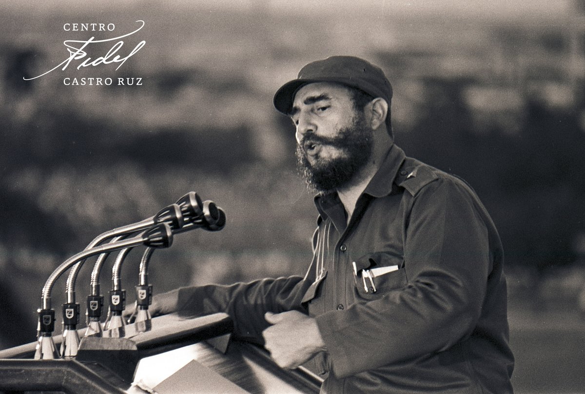 centrofidel's tweet photo. #Fidel:"En este momento a la #Revolución hay que defenderla con mucha más energía, con mucha más fuerza, porque las condiciones son más difíciles". #FidelVive https://t.co/F4lg7I1GJR