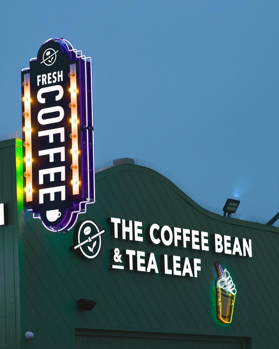 Aaaand we're back, with another round of guess the cafe location 🤩 

Who can tell us where this Coffee Bean &amp; Tea Leaf is located? 📍