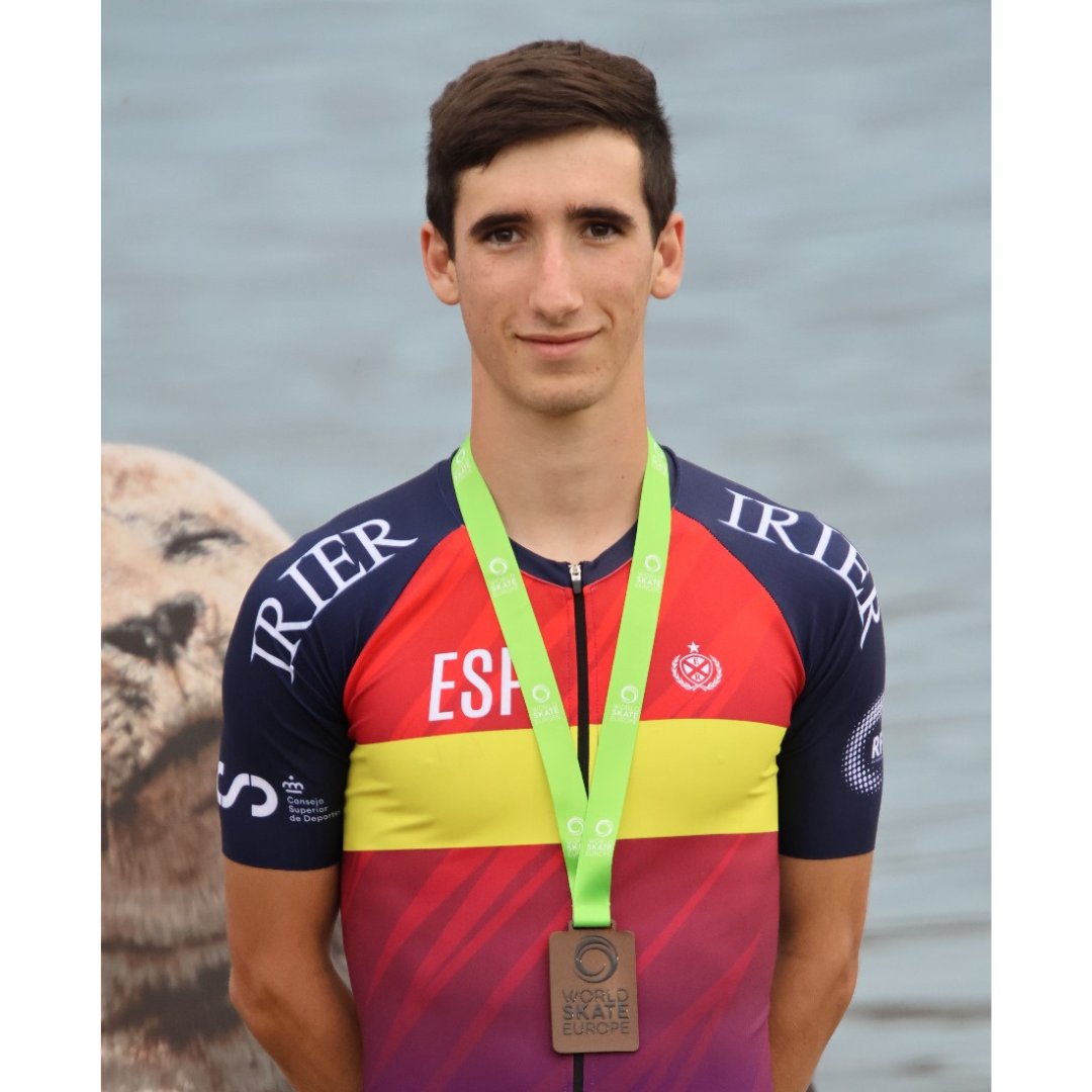 Federación de Patinaje de Castilla y León (@patinajecyl) on Twitter photo #patinajevelocidad | Adrián Alonso bronce en el Europeo de Ostende en la prueba de 5000 puntos. Primera medalla para un patinador de Castilla y León en la modalidad de velocidad con la selección Española.
Enhorabuena Adrián!
fpcyl.es/adrian-alonso-…
<a href="/Deportesjcyl/">Deporte Castilla y León</a> <a href="/DeportesVLL/">DeportesVLL</a> #patinajevelocidad | Adrián Alonso bronce en el Europeo de Ostende en la prueba de 5000 puntos. Primera medalla para un patinador de Castilla y León en la modalidad de velocidad con la selección Española.
Enhorabuena Adrián!
fpcyl.es/adrian-alonso-…
<a href="/Deportesjcyl/">Deporte Castilla y León</a> <a href="/DeportesVLL/">DeportesVLL</a>
