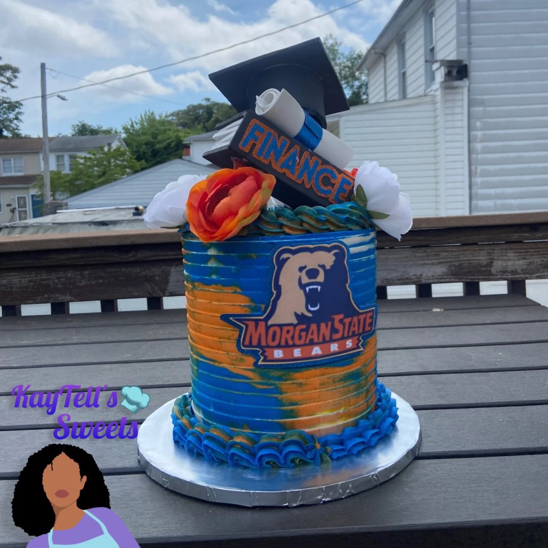 KayTellsSweets's tweet image. KayTell is getting her Master’s this year, so please book your graduation cakes as soon as you can. We will celebrate together!

Cakes like the one below available to order for pick up in Baltimore💙