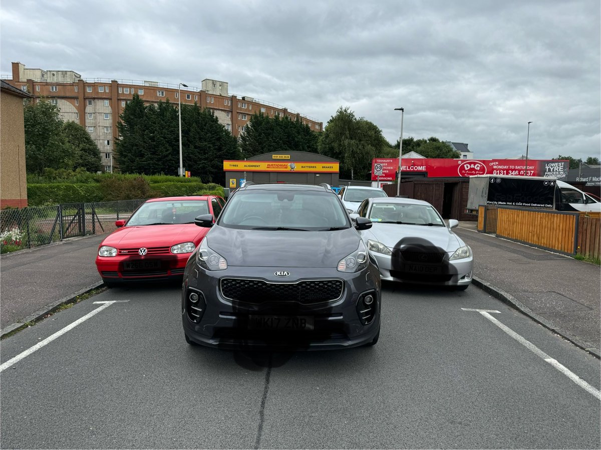 pictsi's tweet photo. @Edinburgh_CC So today I was driving into Stevenson Avenue and barely got passed 2 parked cars, I could not reverse out as too busy a street and had to squeeze past - are you planning on doing something about this as it’s dangerous and no emergency or service vehicles will fit? https://t.co/NApLuoYVRV
