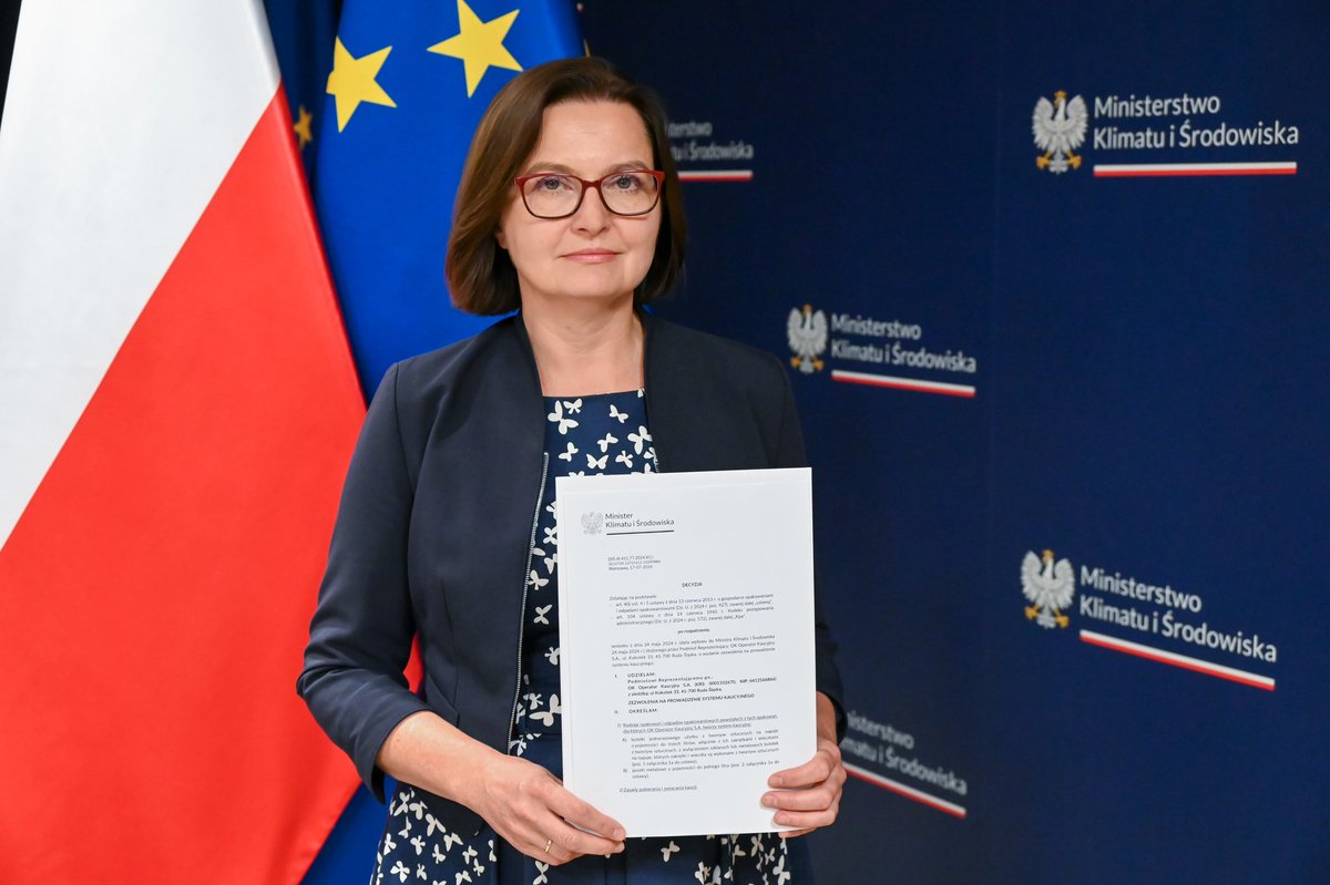 anitasowinska's tweet photo. ✅Trzeci wniosek o zezwolenie na prowadzenie systemu kaucyjnego - rozpatrzony pozytywnie i podpisany ✍️Pozostałe są szczegółowo rozpatrywane pod kątem formalno-prawnej zgodności.
#Zwrotka #Polka #OK https://t.co/bh9okYoAgU