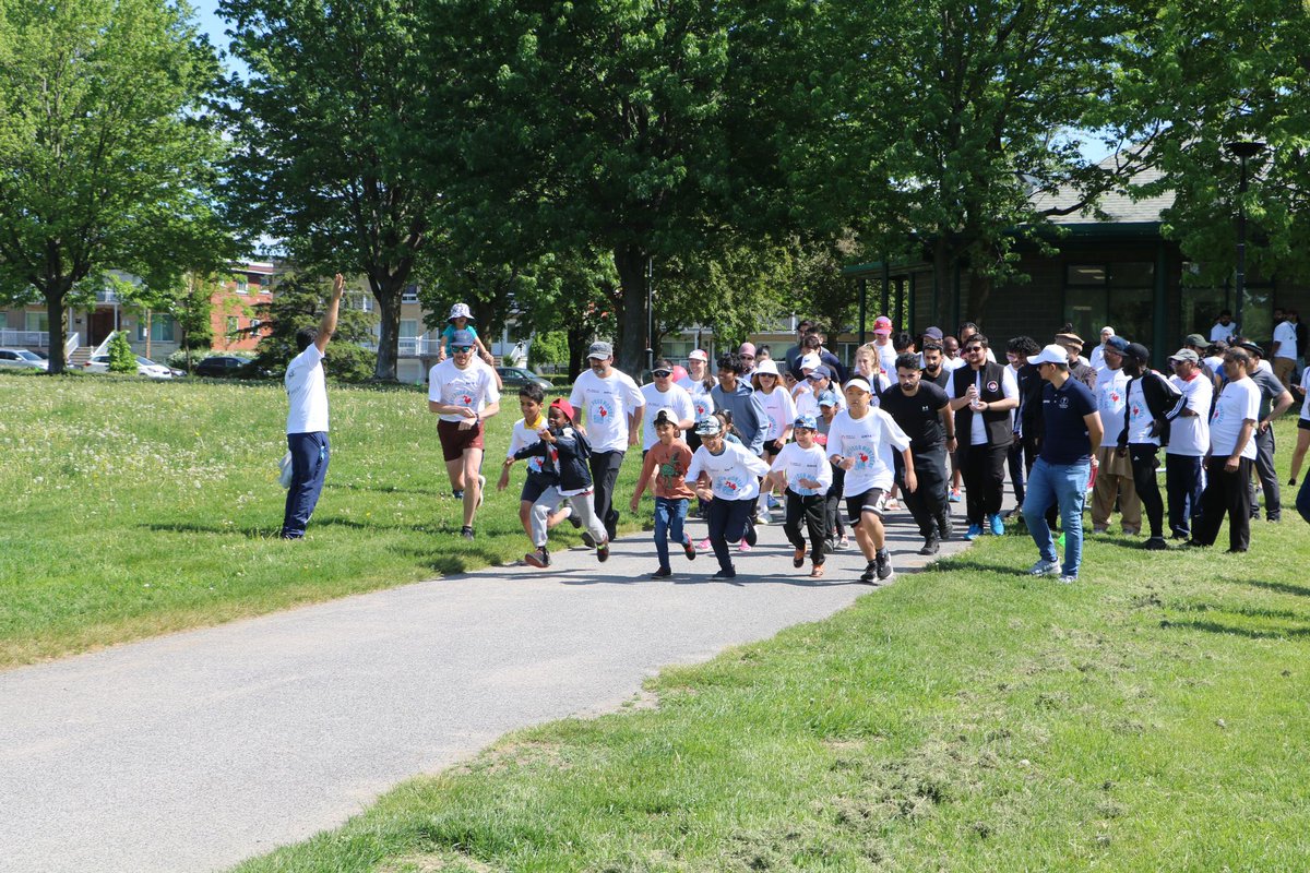AMYACanada's tweet photo. The 4th Annual 𝗥𝗨𝗡 𝗙𝗢𝗥 𝗠𝗢𝗡𝗧𝗥𝗘𝗔𝗟  charity run was successfully hosted by the Ahmadiyya Muslim Youth from Montreal, QC on May 25th, 2024 at Parc des Hirondelles, Montreal, QC

#RunForMontreal #Montreal #Mercy4Mankind

The charity run, organized in support of Ahuntsic Bordeaux-Cartierville Youth Foundation, Amour en action (food bank) and Soleil des orphelins attracted more than 150 participants.

By the grace of Allah Almighty, the Muslim Youth from Montreal, QC successfully raised more than $10,000 CAD this year through the charity run.

Service to Humanity is a Fundamental Form of Divine Worship.

Our charity runs aim to serve the Canadians, inspired by Islamic teachings of helping those in need.

We extend our heartfelt thanks to all the donors and participants for their invaluable contributions, which were instrumental in making the 𝗥𝗨𝗡 𝗙𝗢𝗥 𝗠𝗢𝗡𝗧𝗥𝗘𝗔𝗟 a tremendous success.

Let us also acknowledge and appreciate the efforts of all the volunteers from Montreal, QV chapter of Ahmadiyya Muslim Youth Association Canada for their valuable contributions, which greatly contributed to the success of this year's "Run for Montreal."

#WhatMuslimsDo #Ahmadiyya