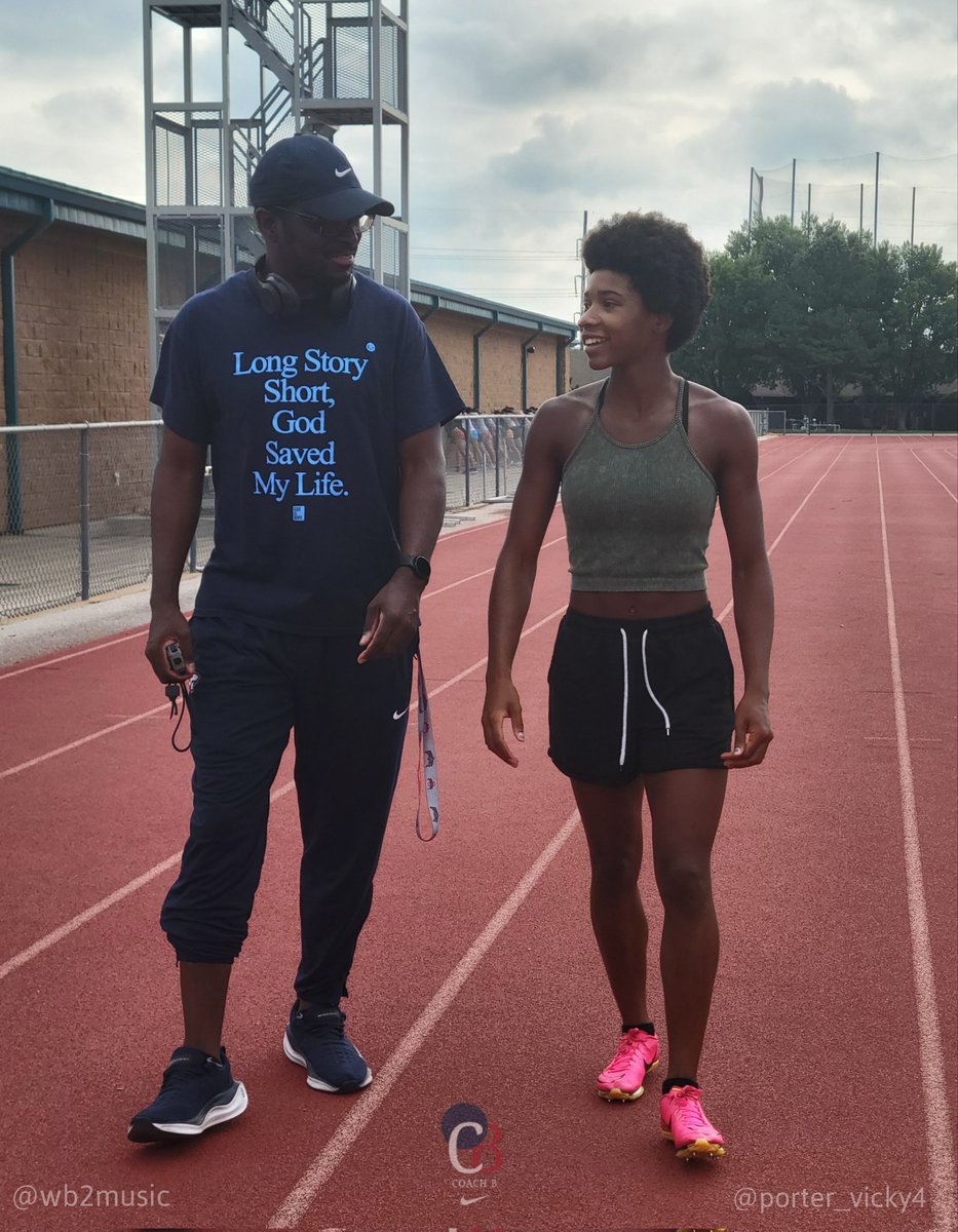 WB2Music's tweet photo. Last shakeout with @porter_vicky4 before @usatf Junior Olympic Nationals starting tomorrow at Texas A&amp;M University! She'll be competing in the 200m &amp; 400m in the 15-16 girls' age division. #TrackAndField #JustCallMeCoachB #BCAWorld #USATF https://t.co/sT0VBfmzgh