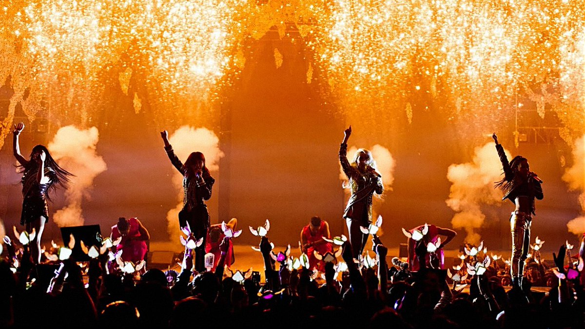 ParkBomDaily's tweet photo. It’s been a long time coming but they are here now and they’re about to set the roof on fire again! https://t.co/0AJVGBuuCh