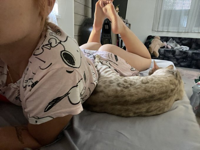 Elolvadok! 😭😭😭😭😍😍😍😍 https://t.co/hX2iNEJDOe