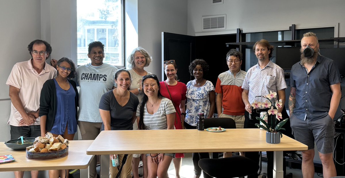 On July 12th, a few members of the #ConnectedMinds community at <a href="/queensu/">Queen's University</a> gathered for a “Social &amp; Snacks” session at the end of the workday to provide feedback on the #research priorities of the program. 

Thanks to everyone who participated in this co-creation process!
