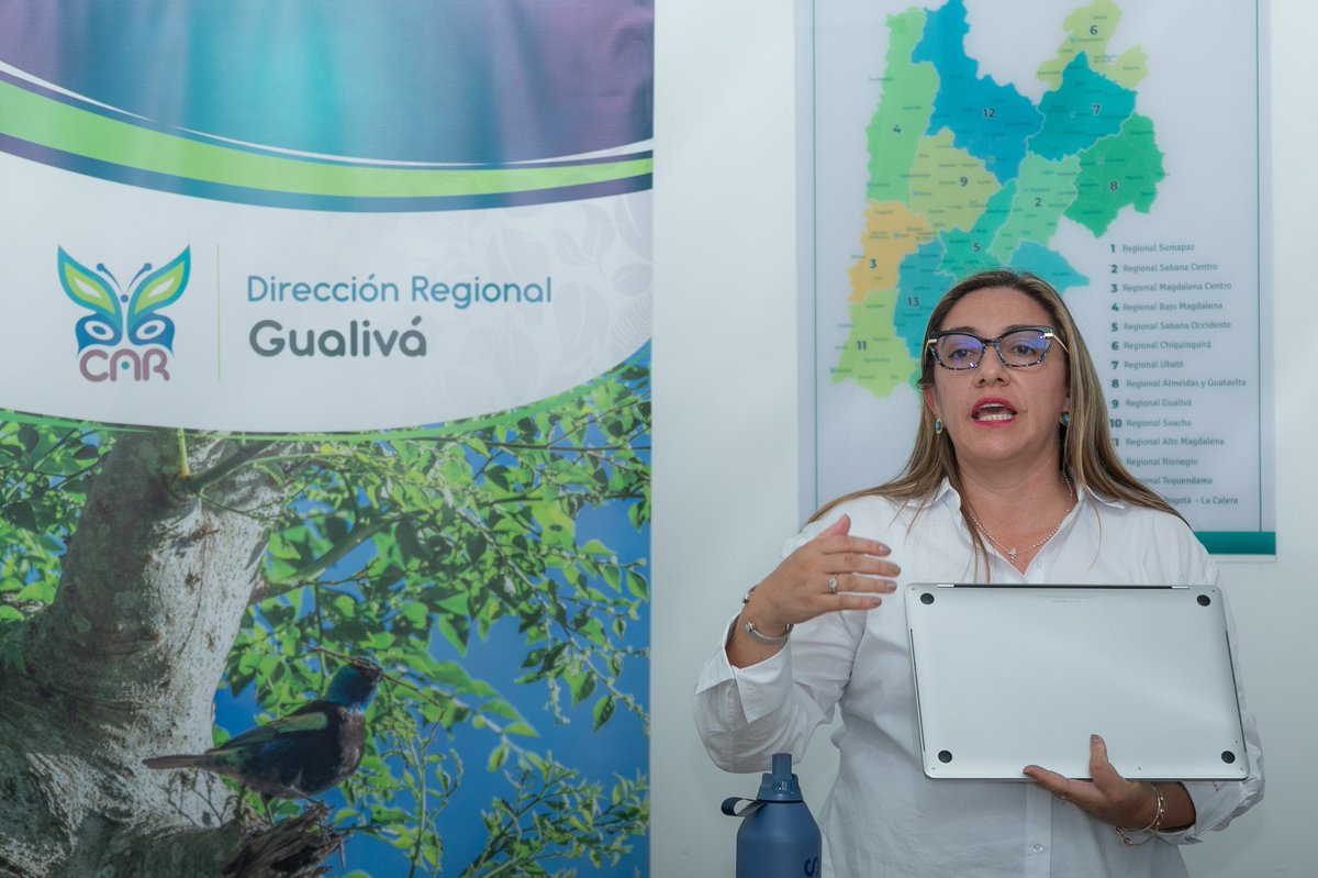CAR_Cundi's tweet photo. La provincia del Gualivá nos da la bienvenida. En Villeta damos inicio a la tercera parada de la #GiraAmbiental de nuestro director General @Alfred_Balle. A esta hora dialogamos con funcionarios y contratistas de la Dirección Regional sobre las metas del Plan Acción Cuatrienal. https://t.co/nqHfyv5qYk