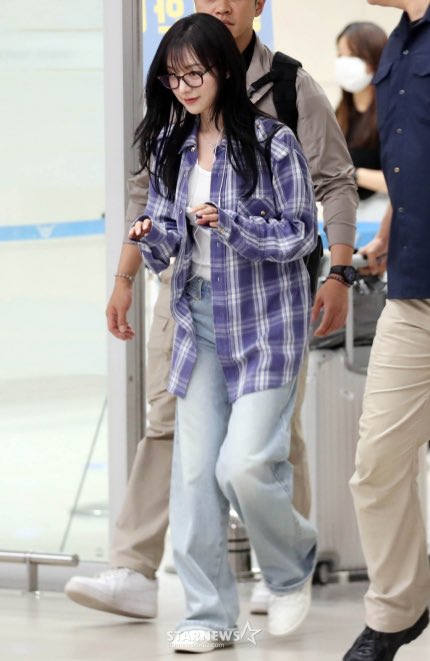 아가 아니야?ㅠㅠㅠㅠ 개귀여워
기사 제목도 “귀여운 발걸음” 임 ㅠㅠㅠ