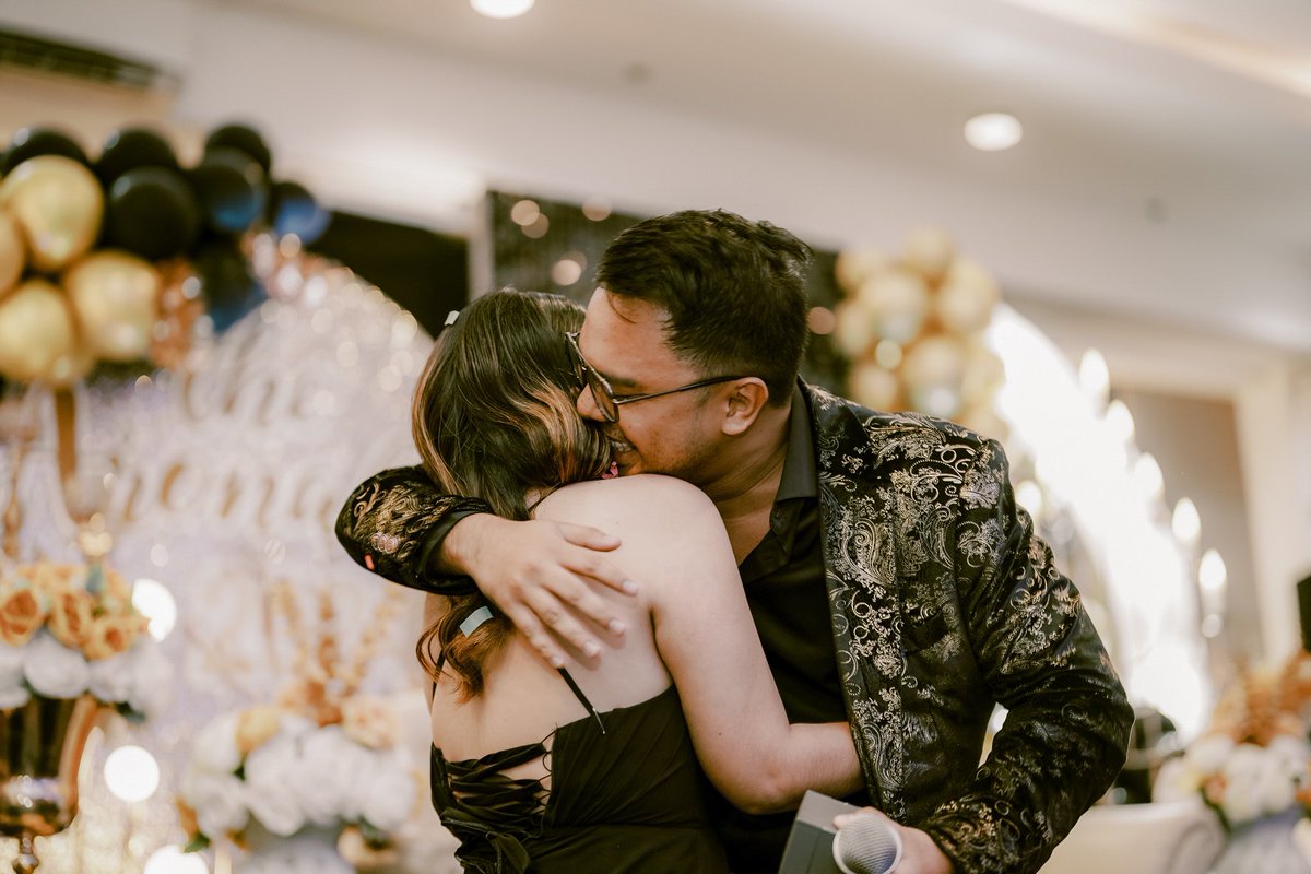 life update: IM GETTING MARRIEEEEED