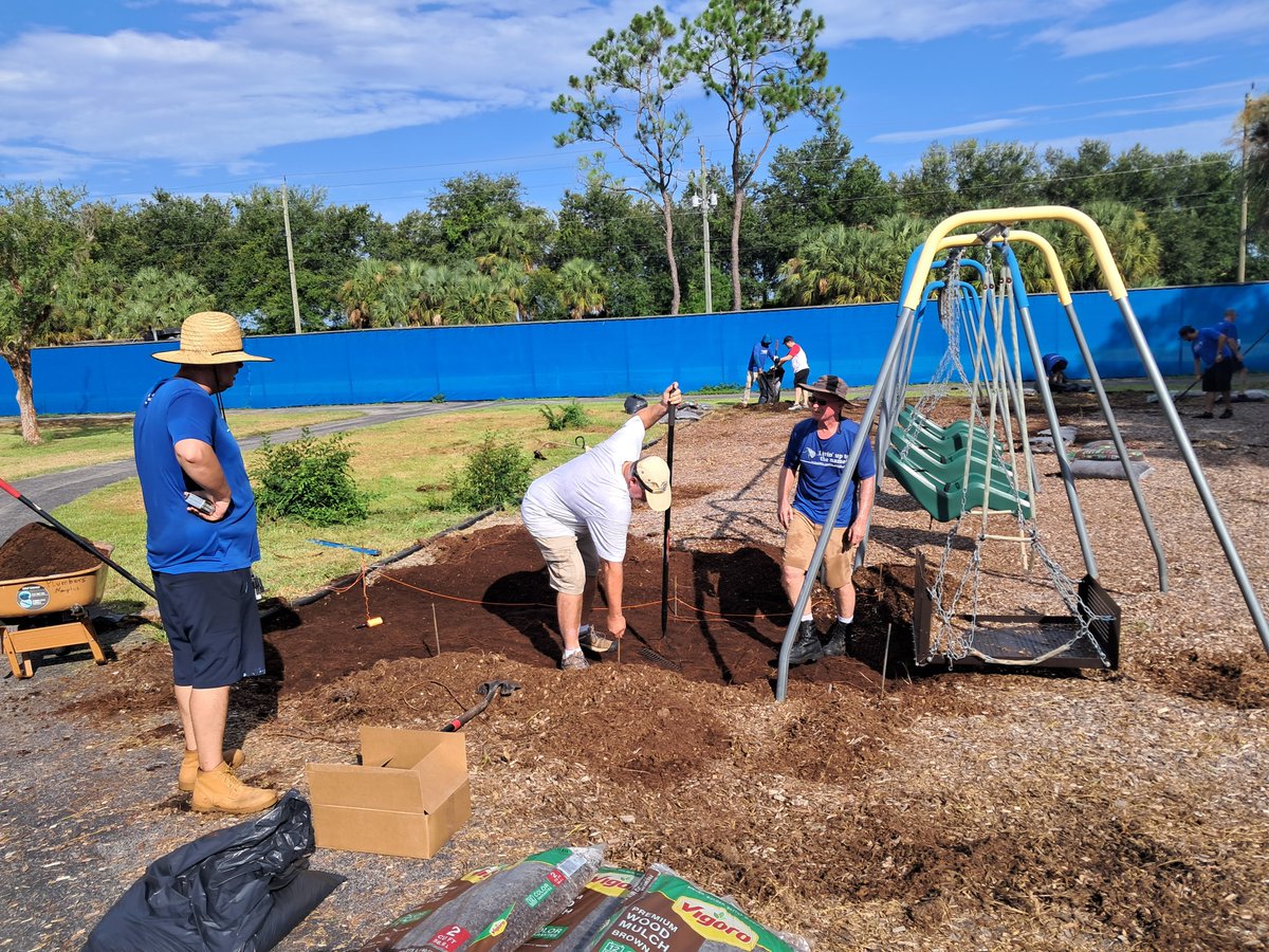 BucManatees's tweet photo. Best Home Services was at Buckingham this past weekend updating our playground. They built a ramp, so our students in wheelchairs can use the adaptive swing. The electricians installed new fans to keep our students cool. To help our school improvements, please scan the QR code. https://t.co/zu7h3h4FP5