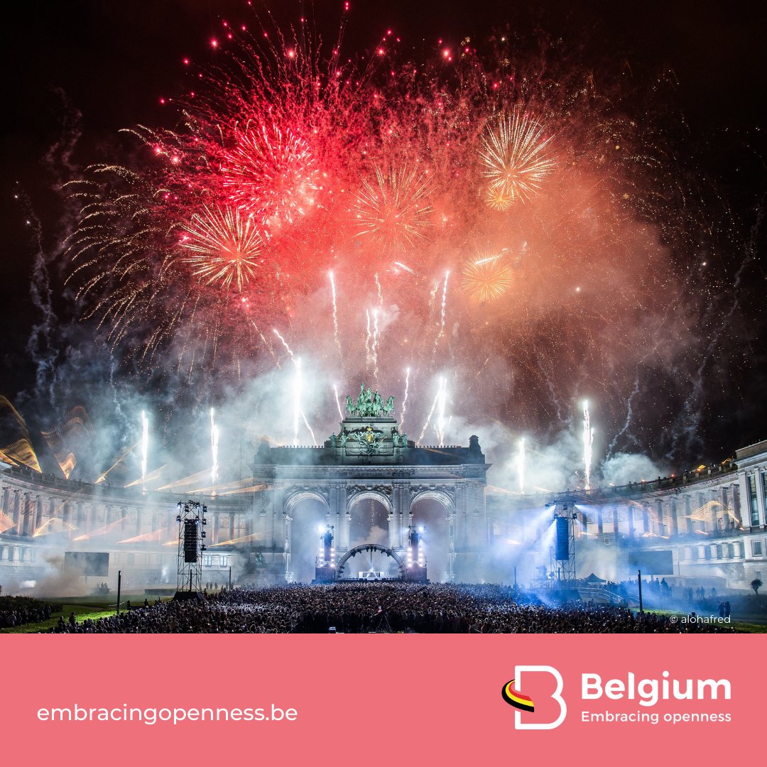 Belgium's tweet photo. Ever wondered what a party for the whole country looks like? 

🎉 🇧🇪 It was a magical night yesterday, as ‘Belgian Party’ spectacularly closed the celebrations for Belgium’s National Day with concerts, drones, lasers and fireworks!

📷 1, 3: Alohafred Photography https://t.co/1i4ml70trV