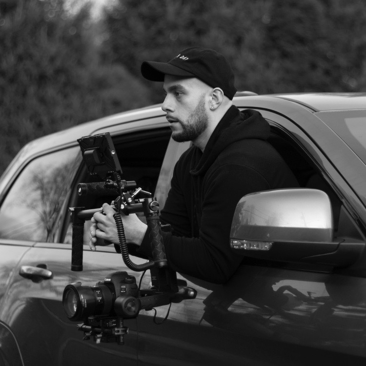 pixelflexled's tweet image. 🌟 Meet @Oscar Hernandez, our talented videographer at PixelFLEX! 🌟 

He brings our work to life, showcasing the brilliance of PixelFLEX. 🎥📸 #PixelFLEX #TeamSpotlight #OscarHernandez #Videography #CreativeVision #FitnessEnthusiast