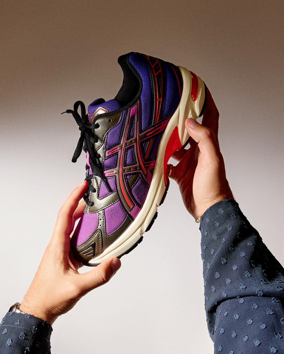 ModernNotoriety's tweet photo. FIRST LOOK: Kith x Marvel x ASICS "Super Villains" Collection 😈 https://t.co/uU4ghgHCLa