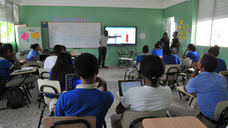 ADP y MINERD: falta de cupos en las escuelas no se debe a migrantes haitianos

🔗listindiario.com/la-republica/e…

#ListínDiario