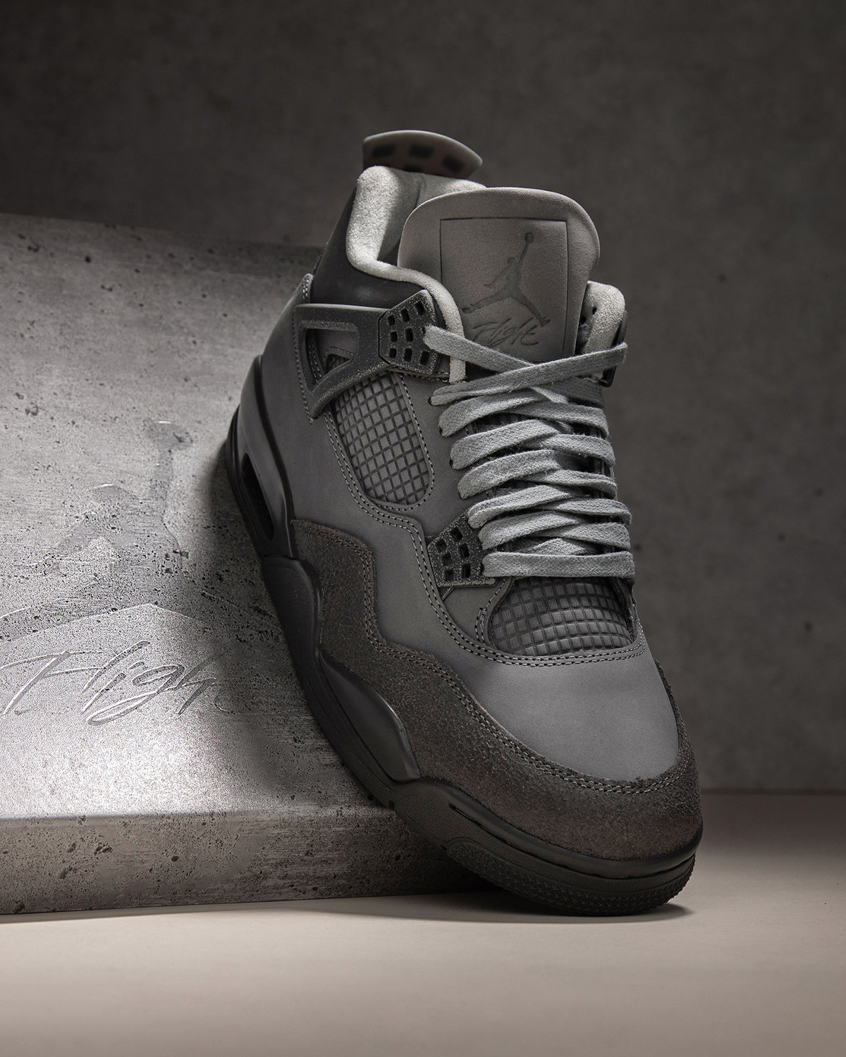 Foot Locker on X Watch your step The Jordan Retro 4 Wet Cement launches 7 27 in men s kids sizing Reserve your pair now in the Foot Locker app. https t 5QLQbF0BtU
