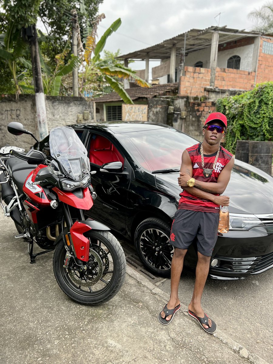 complexo__'s tweet photo. A tranquilidade te faz sábio a humildade te faz rei as lutas te fazem forte e a fé te faz vitorioso 🙌🏽 https://t.co/NMnO3k4Qr9