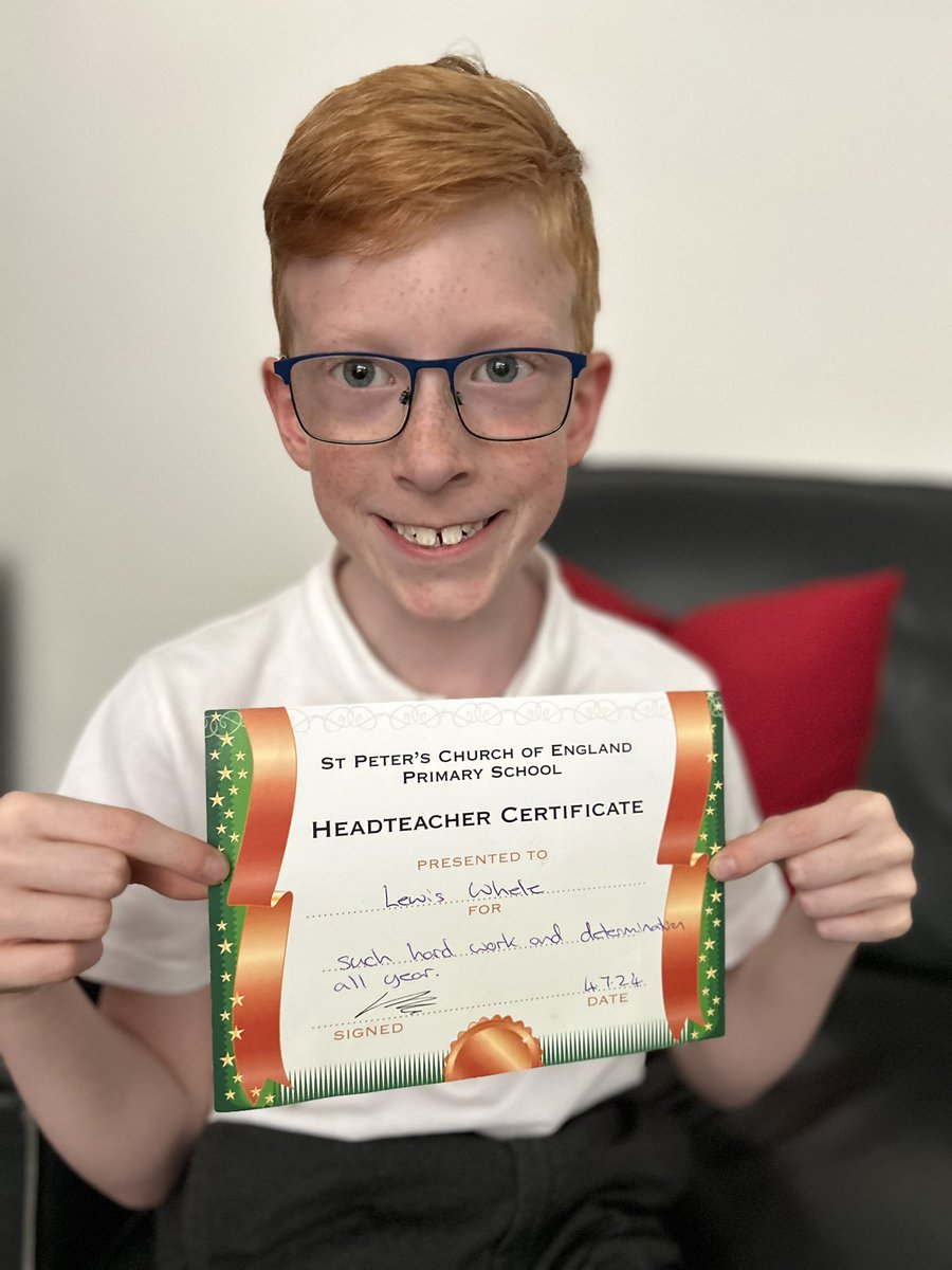 LewisLittleLegs tweet media