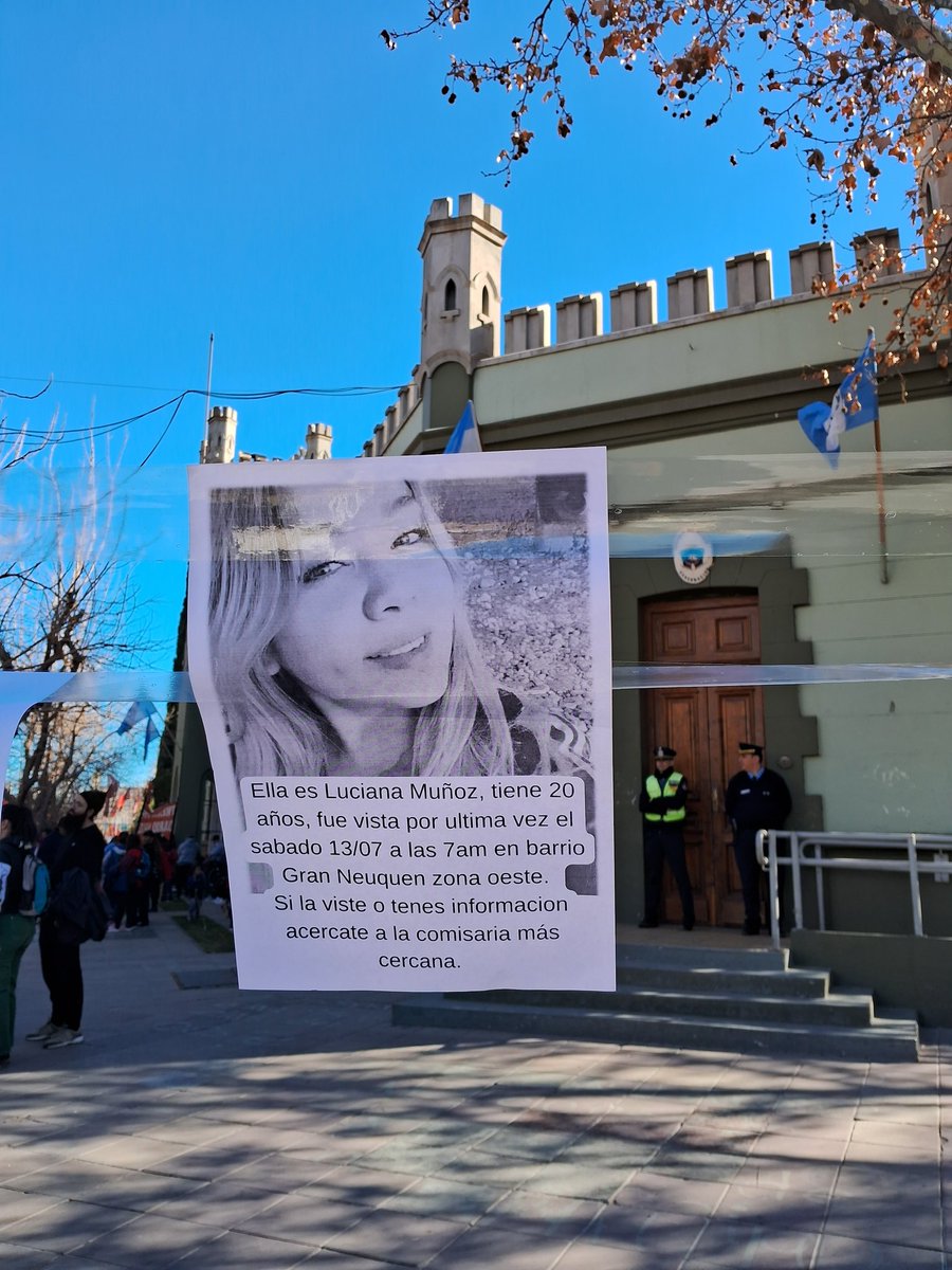 mafito11's tweet photo. En #Neuquen estamos buscando a Luciana Muñoz de 20 años. Fue vista por última vez el sábado 13 de julio en el oeste de la ciudad https://t.co/ZhzODJ5xaD