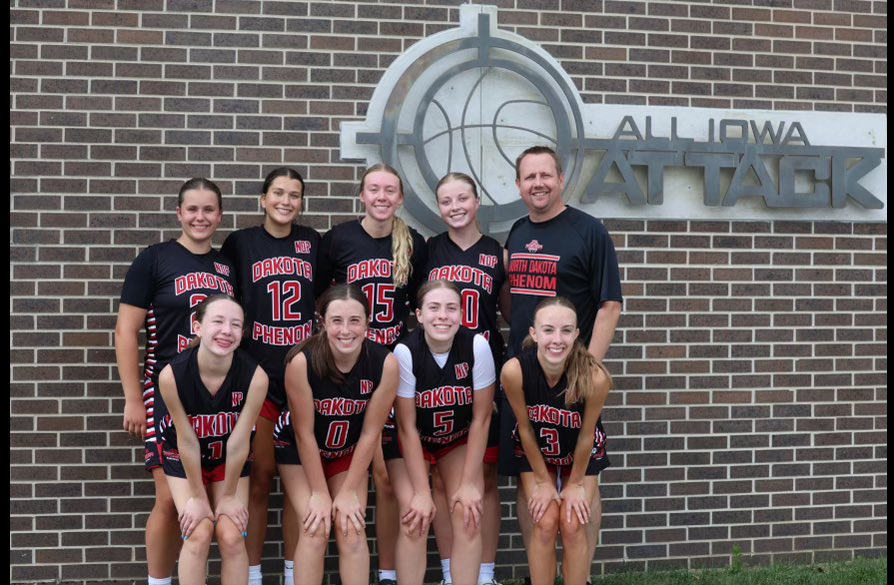 NDPhenomGirls tweet media