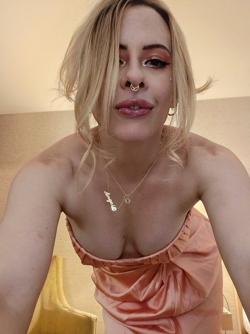 I'm bartending today at @Dv8Pdx 12pm-7pm! Come hang-out! https://t.co/Z04MHRIbdo<a class="tags" target="_blank" title="On Twitter" href="/?out=eyJ0eXAiOiJKV1QiLCJhbGciOiJIUzUxMiJ9.eyJpYXQiOjE3MjIxOTQyMjEsImlzcyI6InR3cG9ybnN0YXJzLmNvbSIsIm5iZiI6MTcyMjE5NDIyMSwiZXhwIjoxNzUzNzMwMjIxLCJyZWRpcmVjdF91cmwiOiJodHRwczovL3R3aXR0ZXIuY29tL0R2OFBkeCJ9.oG7-BtDuQtkheSXxvMlXFB5pNYchSxXh-NdLavd0CGEAxm7cIJElhCU78ctedChQk14sQnn16c0lBTUtFqOXQw">@Dv8Pdx</a>