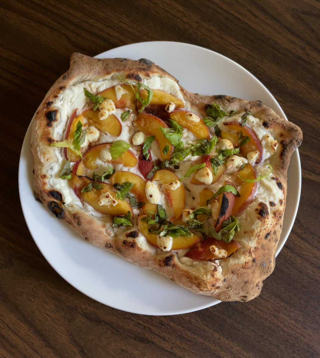 someonetellmeno's tweet image. Peach pizza with ricotta, goat cheese, basil, and wild berry balsamic drizzle
