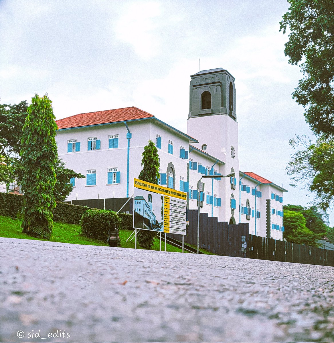 The Ivory Tower is standing tall once again 
Iconic!!!

📸: @Sid_ug