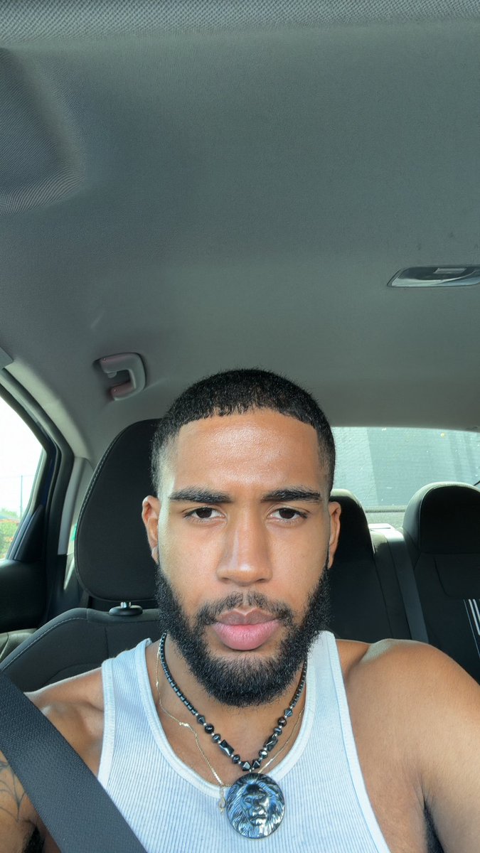 dbbtymonie's tweet photo. ‘(23)🚙 otw… https://t.co/MoBKTFKAoW