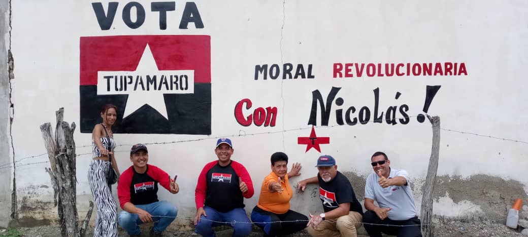 TupamaroMRT_'s tweet photo. 📢💬 Nuestra militancia TUPAMARO sigue activada a nivel nacional #PintandoVictoria #Ahora desde el Edo. #Yaracuy nos regala un hermoso mural. El #28Jul arriba y a la izquierda #TupamaroConNico 🚩🏴🐓
@NicolasMaduro https://t.co/kWYMXWSbBp