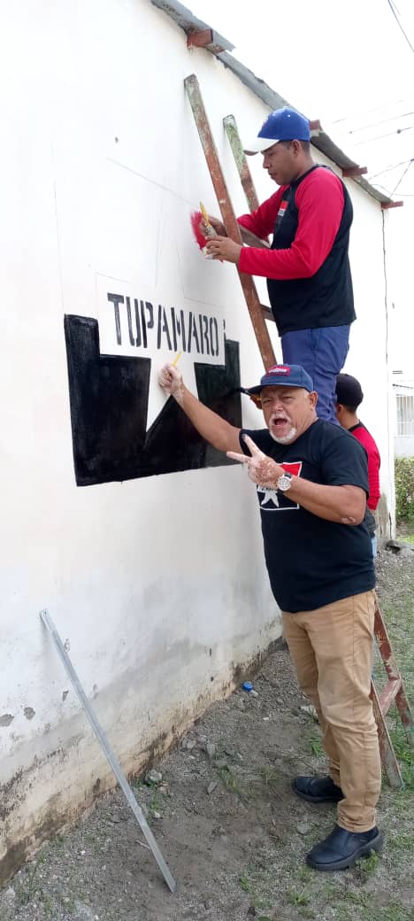 TupamaroMRT_'s tweet photo. 📢💬 Nuestra militancia TUPAMARO sigue activada a nivel nacional #PintandoVictoria #Ahora desde el Edo. #Yaracuy nos regala un hermoso mural. El #28Jul arriba y a la izquierda #TupamaroConNico 🚩🏴🐓
@NicolasMaduro https://t.co/kWYMXWSbBp