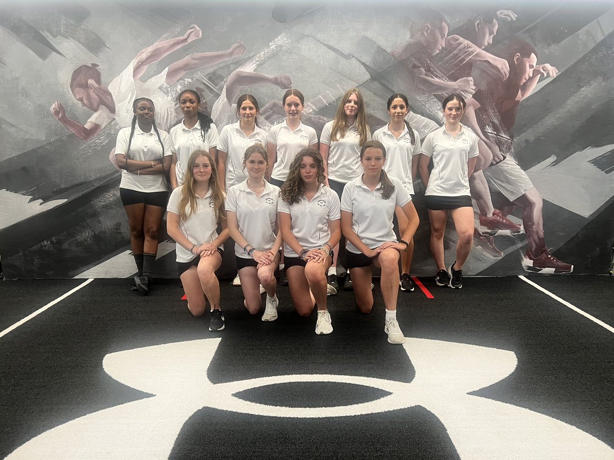 GraveneyPE's tweet photo. Thank you to @UnderArmour for hosting us today for some fitness testing. Our new cohort of academic PE students got to take part to see their athletic potential and have fun at this new academy. 

#GraveneyPE #GraveneySport https://t.co/w9dAEUV2hR