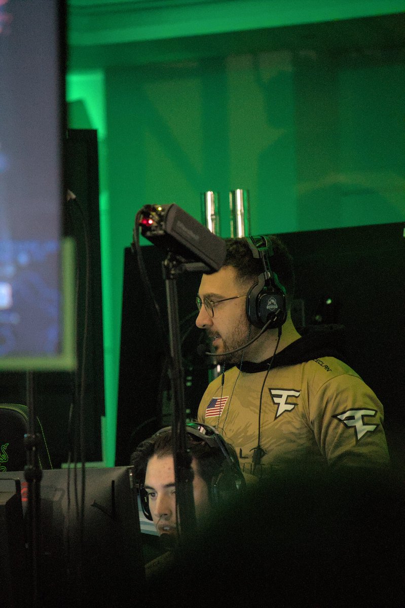 SuperMoose78's tweet photo. @HCS @FaZeClan Halo at #hcslondon https://t.co/hUhCEPPw6h