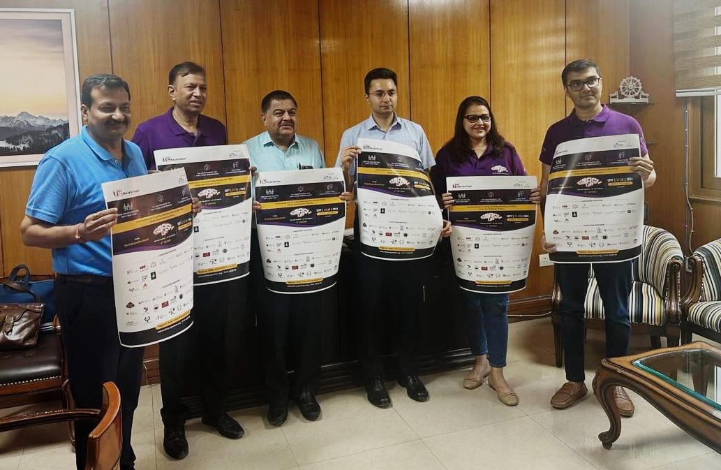 istart_Raj's tweet image. Snapshot of the Poster Launch of @TiERajasthan #SmashUp event by Commissioner, IT, Sh. Inderjeet Singh &amp;amp; Team iStart. 

iStart Rajasthan is the state partner for @TiERajasthan #SmashUp 2024.

#PosterLaunch #SmashUpEvent #iStartRajasthan #TiERajasthan #StatePartner

@NITIAayog