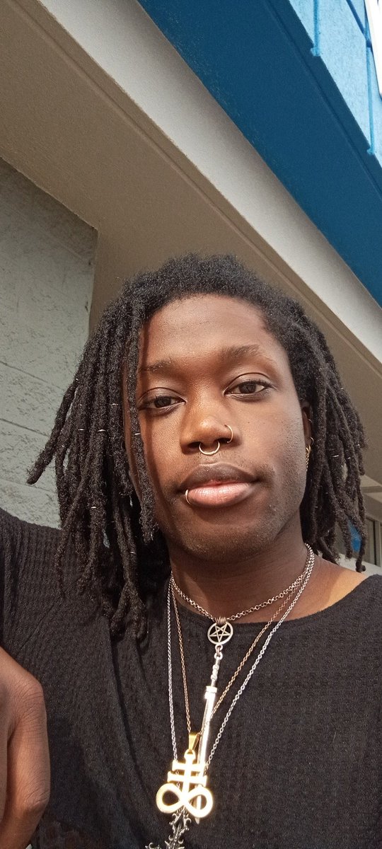 It's my only off day and I still gotta be busy - but demons help me,  I'ma look good while doing it