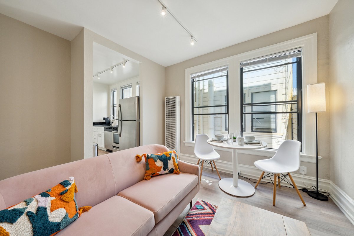 anyplacecom's tweet photo. Experience the charm of SF in Presidio Heights ๐
This fully furnished 1-bedroom includes a home office and is only steps away from Presidio Park, top-rated restaurants, cafes, shops, and more.
โจBook your SF stay today: https://t.co/cIuKBGZrwI
#anyplaceapartments #sfliving https://t.co/2Ztw68oC6R