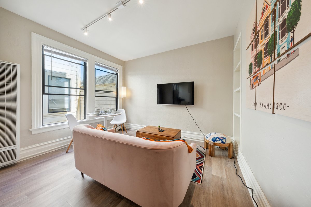 anyplacecom's tweet photo. Experience the charm of SF in Presidio Heights ๐
This fully furnished 1-bedroom includes a home office and is only steps away from Presidio Park, top-rated restaurants, cafes, shops, and more.
โจBook your SF stay today: https://t.co/cIuKBGZrwI
#anyplaceapartments #sfliving https://t.co/2Ztw68oC6R