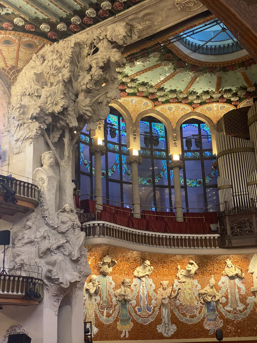 Beautiful end to the first day of the #IALMH in Barcelona! I will be speaking on Friday about what advance consent to psychiatric treatment may and may not achieve in relation to social justice; our panel is on gaps and tensions in MH law reform with <a href="/P_Gooding/">Piers Gooding</a> <a href="/ailbheol/">Ailbhe O'Loughlin</a> 1/2