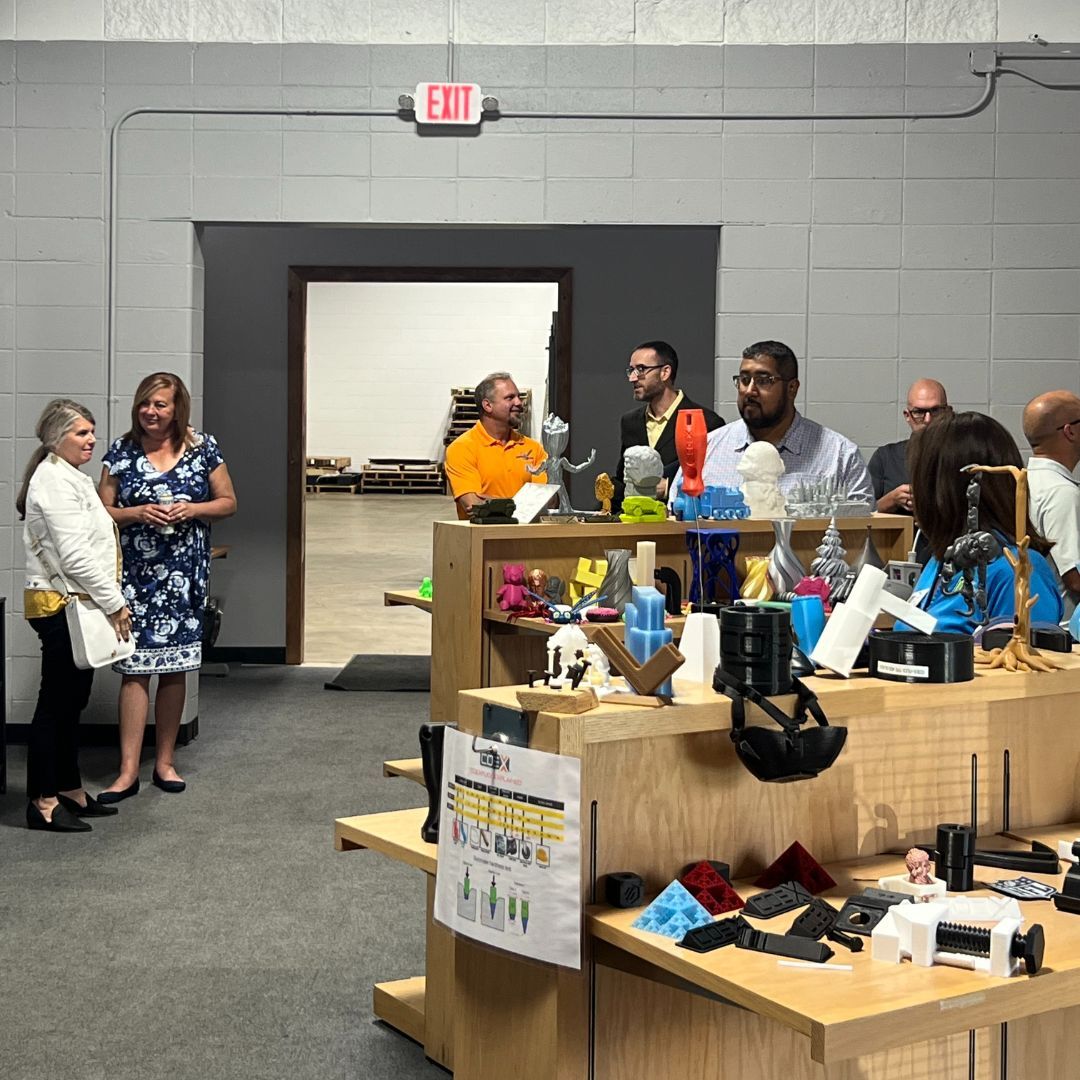 StellarBlue's tweet photo. Thank you to Coex3d for hosting the NEWMA event last week! Our strategist, Cvetko Georgevich, was able to meet other members and learn a bit about the 3D printing process from Coex3D Technician, Nick Mattio. https://t.co/BBEsgI02BF