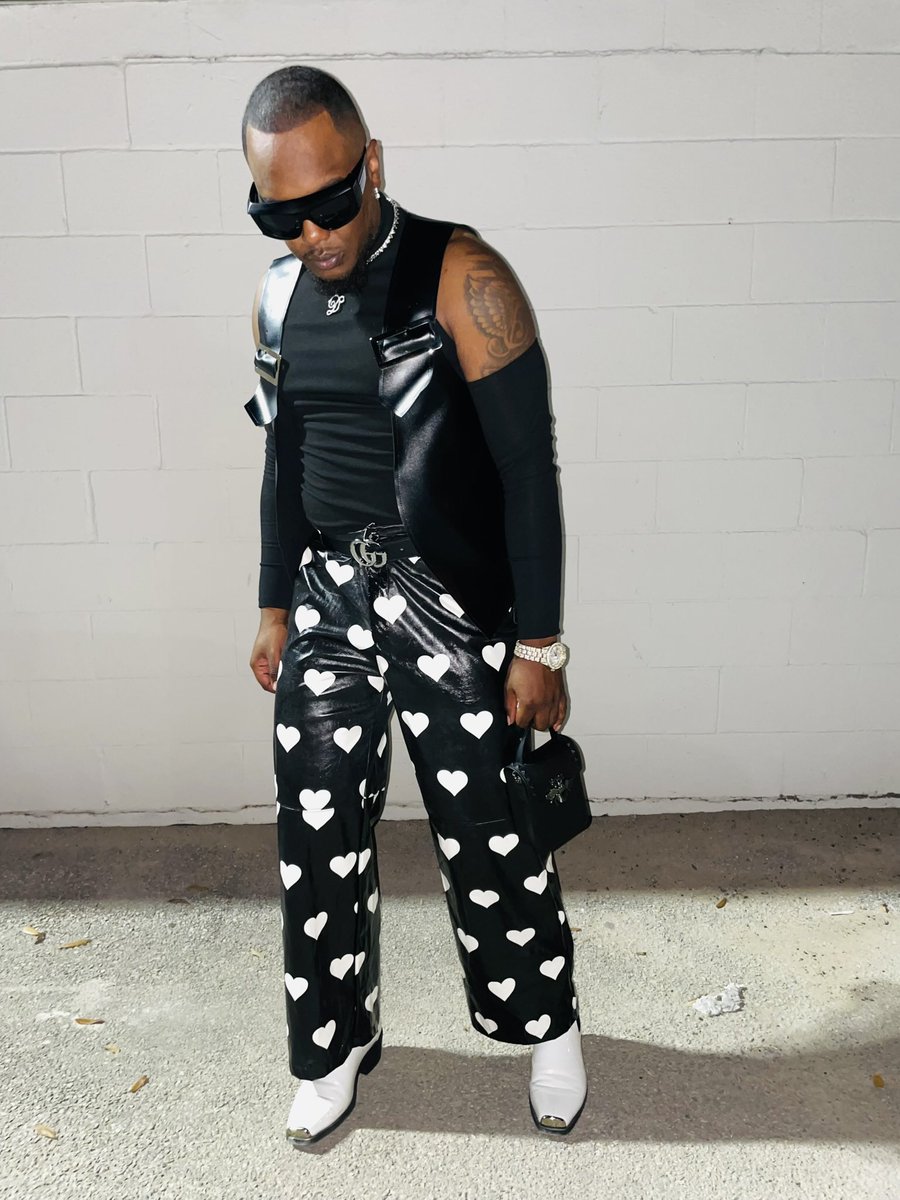 Dior Savage tweet media