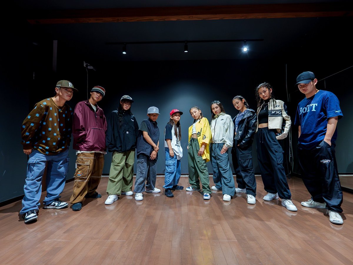 SijAcademy's tweet photo. 2024.7.21
ZEPP FUKUOKAで開催された
SD LEAGUE 南日本予選

SIJ. ACADEMYの選抜メンバーで構成された
SIJ CREWが
A BLOCK 優勝で決勝進出を決めました🏆

そして、メンバーのKEIGOが特別賞を受賞しました🏅

沢山の協力と応援、本当にありがとうございました！
決勝も頑張ります❤️‍🔥 https://t.co/h2xtoan4lK