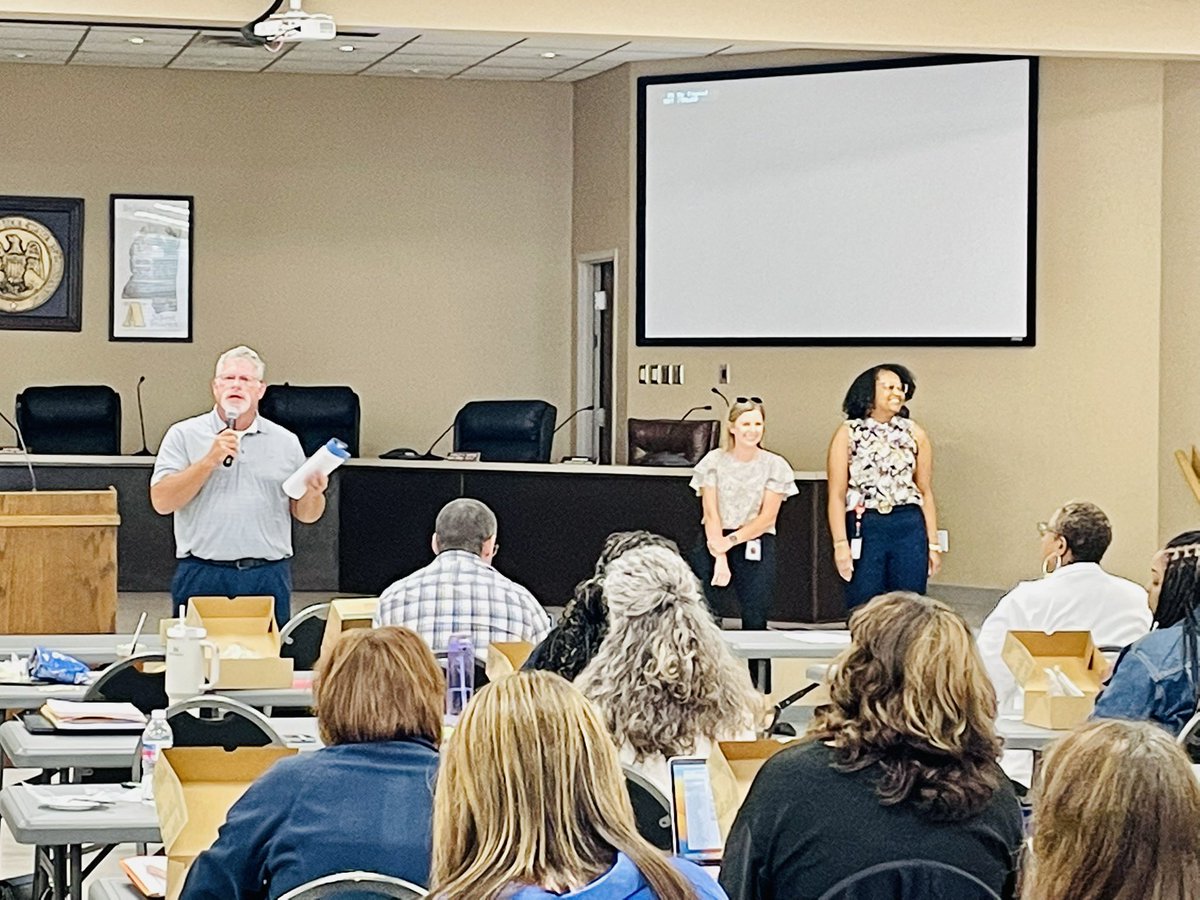 DCSMentalHealth's tweet photo. Today we held our Annual School Counselor Meeting 2024-The Gold Standard: Never Settle for Less. We want to thank Brown Baptist Church &amp; Pastor DeLoach for breakfast &amp; prayer. We also want to thank Canopy Children’s Solutions &amp; staff for lunch! #TeamDCS #BeTheStandard https://t.co/Op72syeR4M