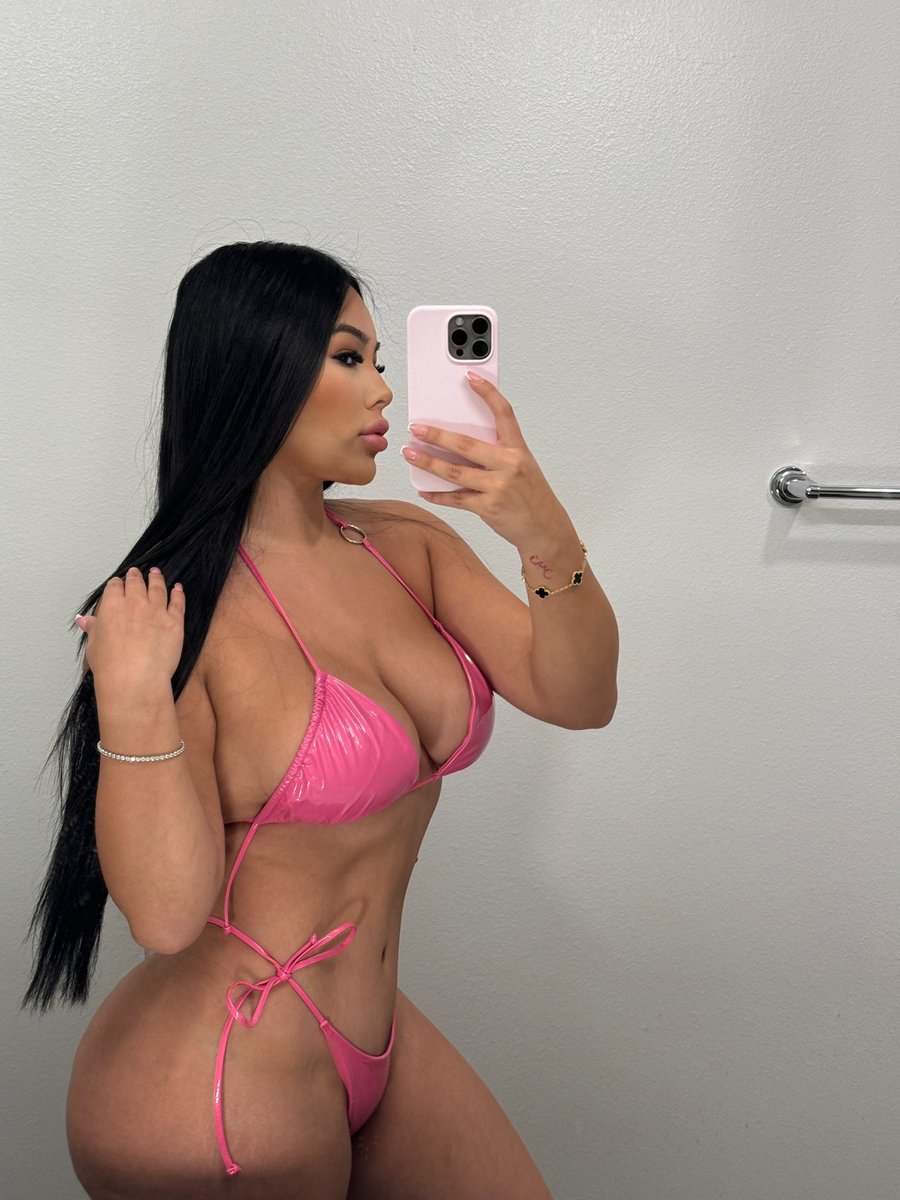 mercedesxo9's tweet image. Real Life Barbie Doll 👸🏻🩷