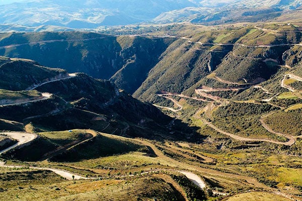 PROYECTO MICHIQUILLAY: AVANCE DE EXPLORACIÓN FUE 30% AL PRIMER SEMESTRE DEL 2024
Este mes, iniciarán los estudios hidrogeológicos y en agosto, comenzarán los estudios geotécnicos y evaluarán los resultados de las pruebas metalúrgicas del depósito.

rumbominero.com/peru/proyecto-…