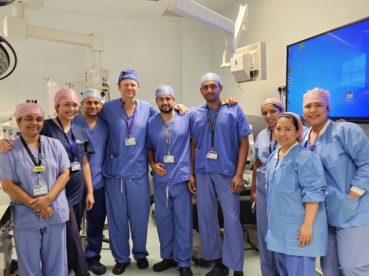 Last list on fellowship with <a href="/LambAlastair/">Alastair Lamb</a> at <a href="/OUHospitals/">OUH</a> NHS Trust . HUGE thank you to Prof. Alastair Lamb, privilege to learn from you. TY for the invaluable masterclass in robot assisted radical prostatectomy. GRATITUDE to excellent scrub team members too! #SurgicalMentor