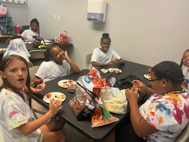 YMCABR's tweet photo. More fun at YMCA Summer Camp! YMCA Summer Camps at the Y offer the campers countless opportunities to laugh, learn, lead, make lasting friendships and have FUN! #ForYouthDevelopment https://t.co/YcE72jGEnC