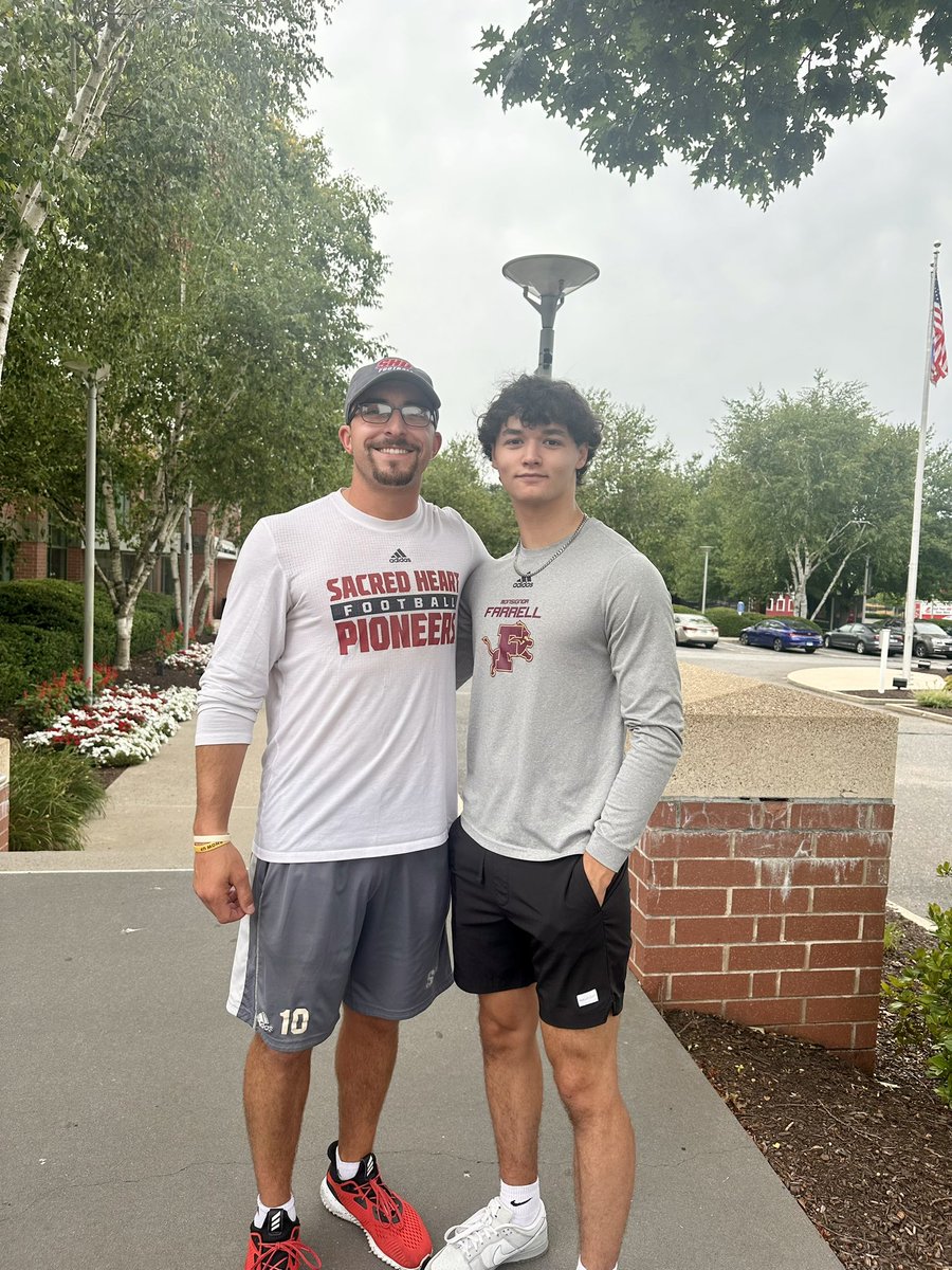 tylerrivera__'s tweet photo. Thank you @Coach__Duke for showing my family and I around the beautiful @sacredheartuniv campus! 
@MsgrFarrellFB @CoachParnese66 @CoaSchmidty @JoeMento https://t.co/tjkUZ9ILse