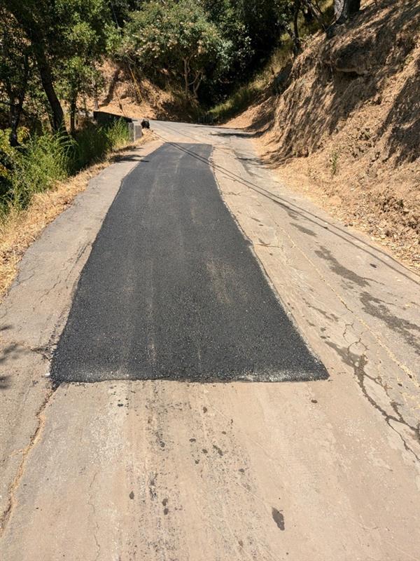 MillValleyDPW's tweet photo. Paving crew working hard on Greenwood Way today! Thank you residents for your patience with this much needed work. https://t.co/I8f9V9PW9y