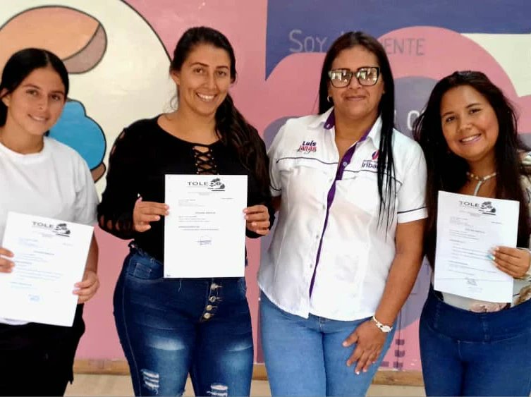 immioficial's tweet photo. #22Jul👩‍⚕️ 💁🏻‍♀️💜El IMMI, de la @Iribarren_Alc realizó a 50 mujeres de las diferentes parroquias del municipio vídeo colposcopia con el fin de detectar posibles anomalías y prevenir el cáncer de cuello uterino.
@MinMujerVe @LuisJonasReyes
@DhelizAlvarez #GenteDePaz https://t.co/eZDcVcxwe0