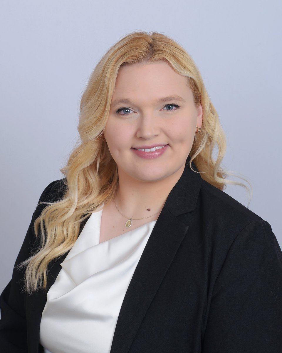 Hi #MedTwitter!

My name is Colleen Reed and I'm applying #OBGYN for #Match2025

I am passionate about promoting women's healthcare and medical education 📚 

Outside of medicine, I enjoy spending time with my son and flying airplanes with my husband ✈️ 

Excited to connect!